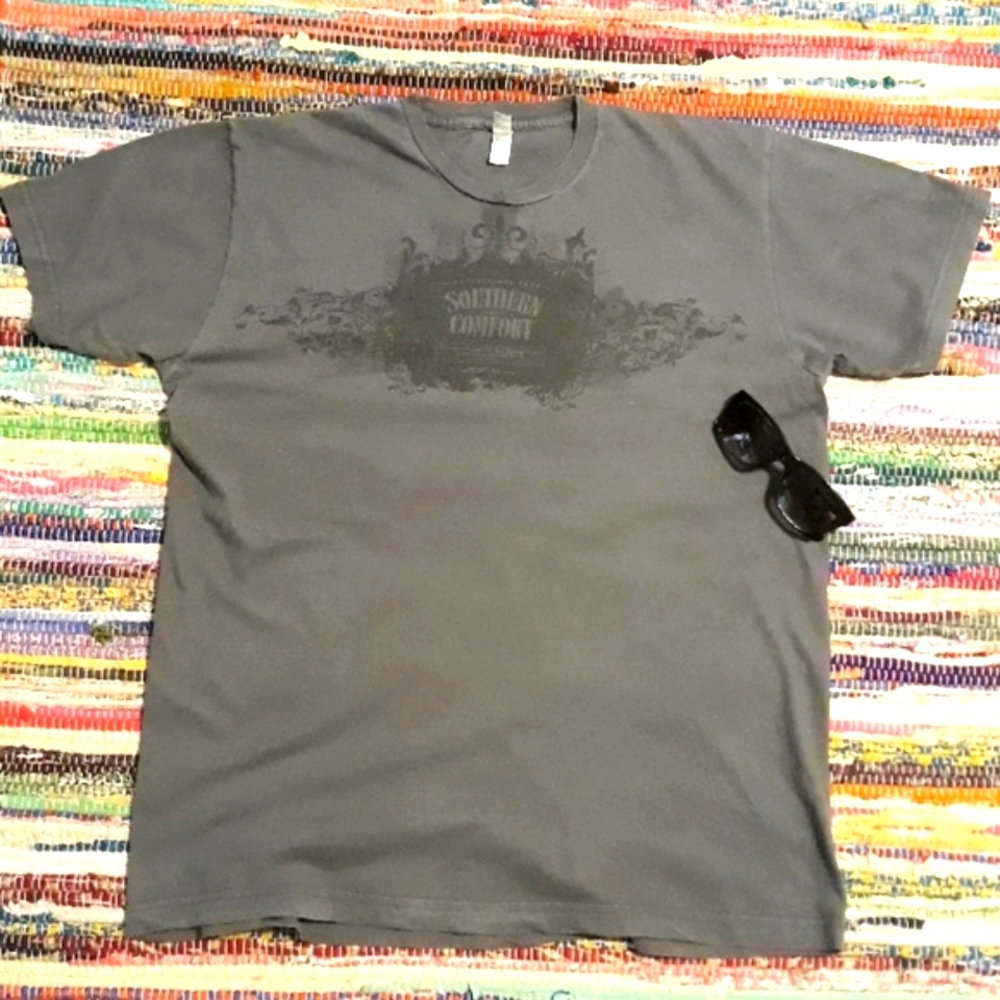 Southern Comfort Graphic Party Tee